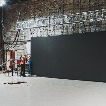 Монтаж сценических конструкций